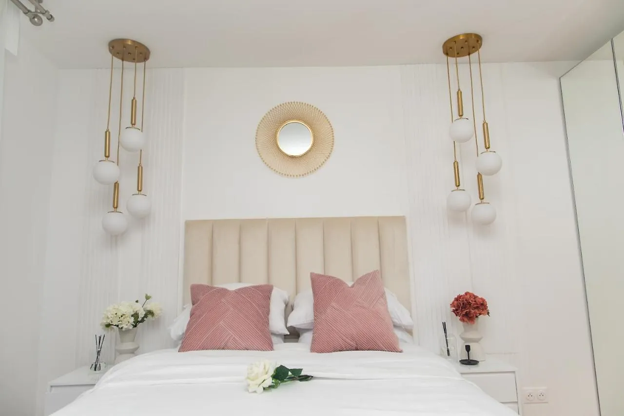 Apartment Paris' Premium Romantic Studio France