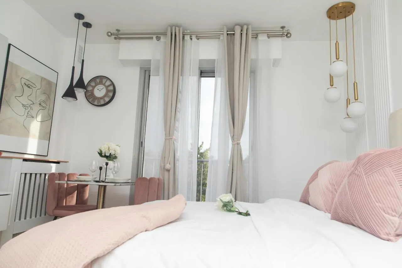Paris' Premium Romantic Studio Paris
